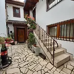 Gasthuis Prenociste Zan 3*