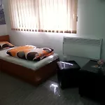 招待所 Prenociste Zan